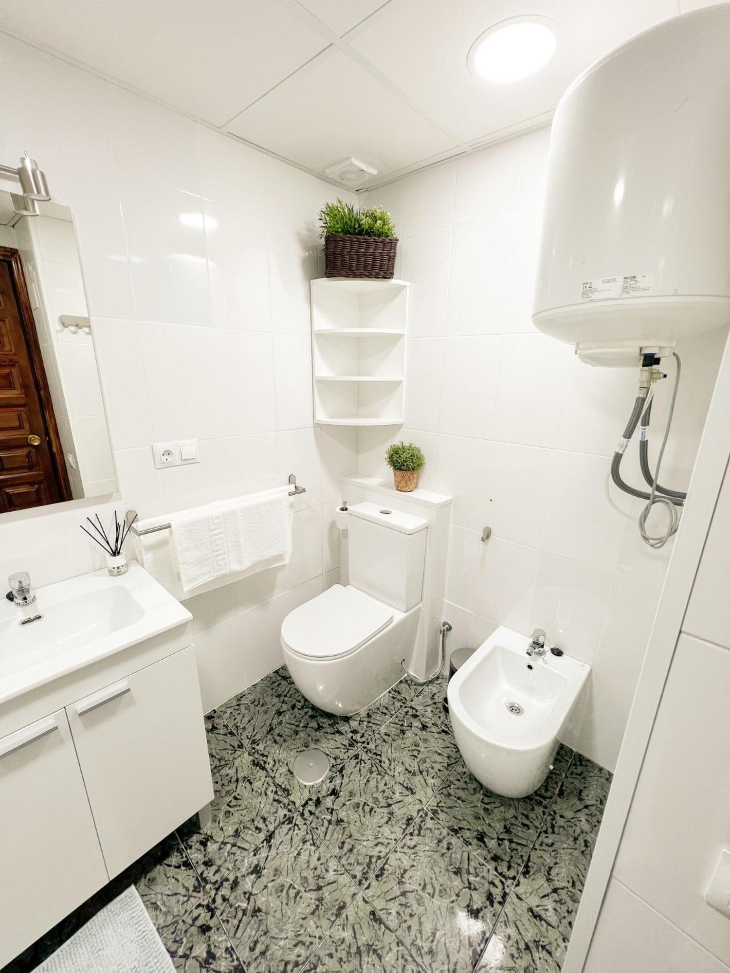 Cozy And Bright Flat With Pool Apartment ตอร์เรโมลิโนส ภายนอก รูปภาพ