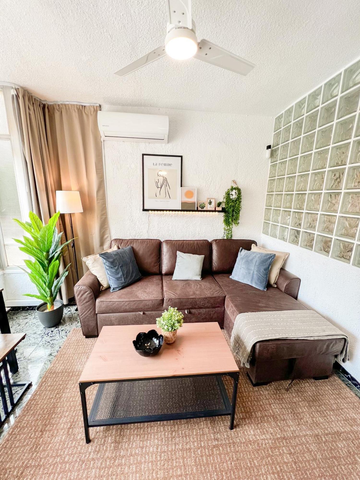 Cozy And Bright Flat With Pool Apartment ตอร์เรโมลิโนส ภายนอก รูปภาพ